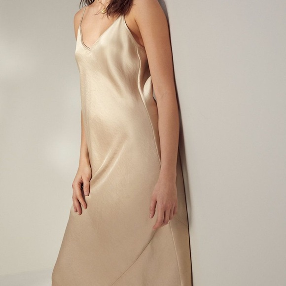Aritzia Dresses & Skirts - Aritzia only slip gold midi dress